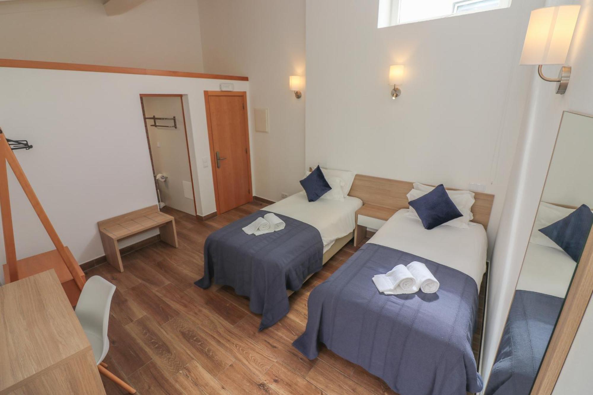 Little Break Guest House Lagos Quarto foto